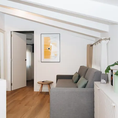 Wallace Apartment *